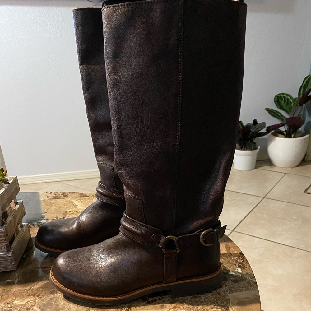 Coach leather boots 8